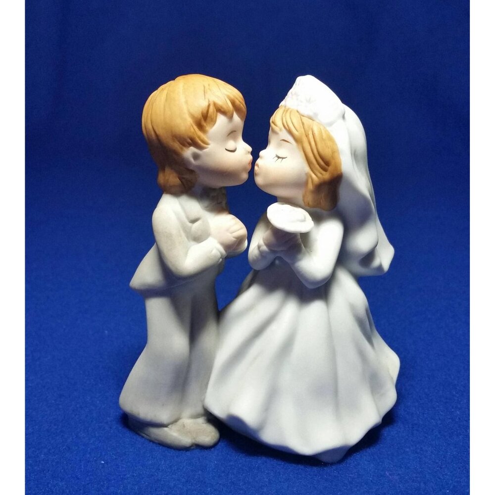 Vintage Lefton Porcelain Wedding Cake Topper Kissing Bride and Groom 04567 1983